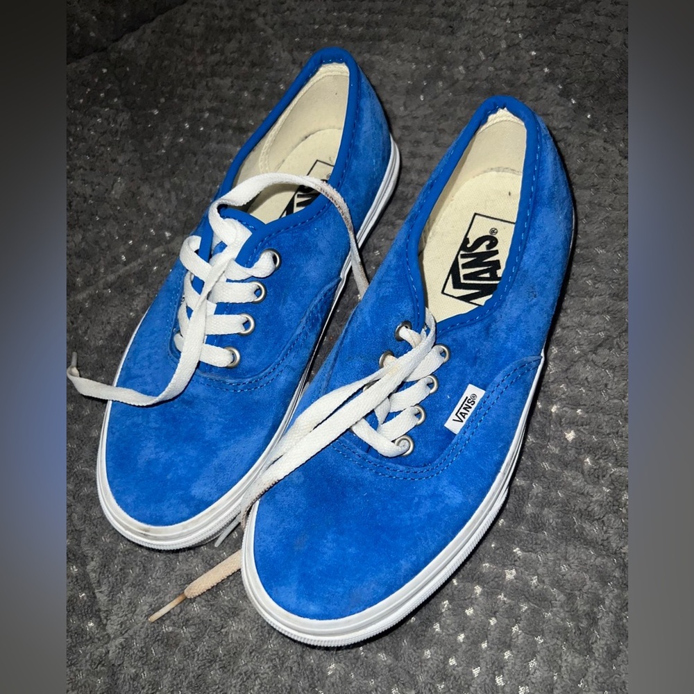 BLUE SUEDED VANS